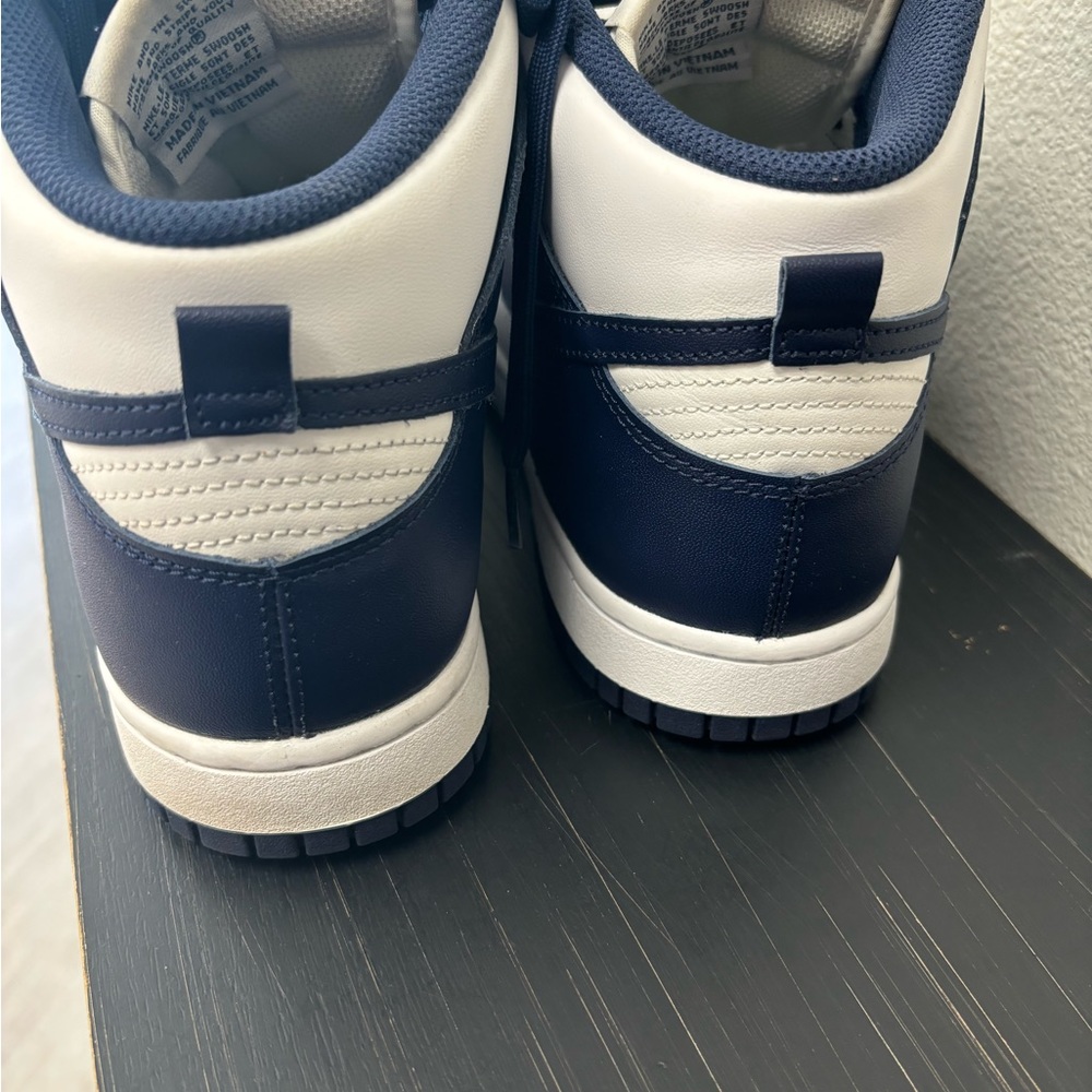 Pre Loved Hi Dunks - Picture 4 of 4